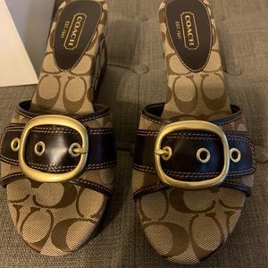 Vintage Coach beautiful wedge shoes